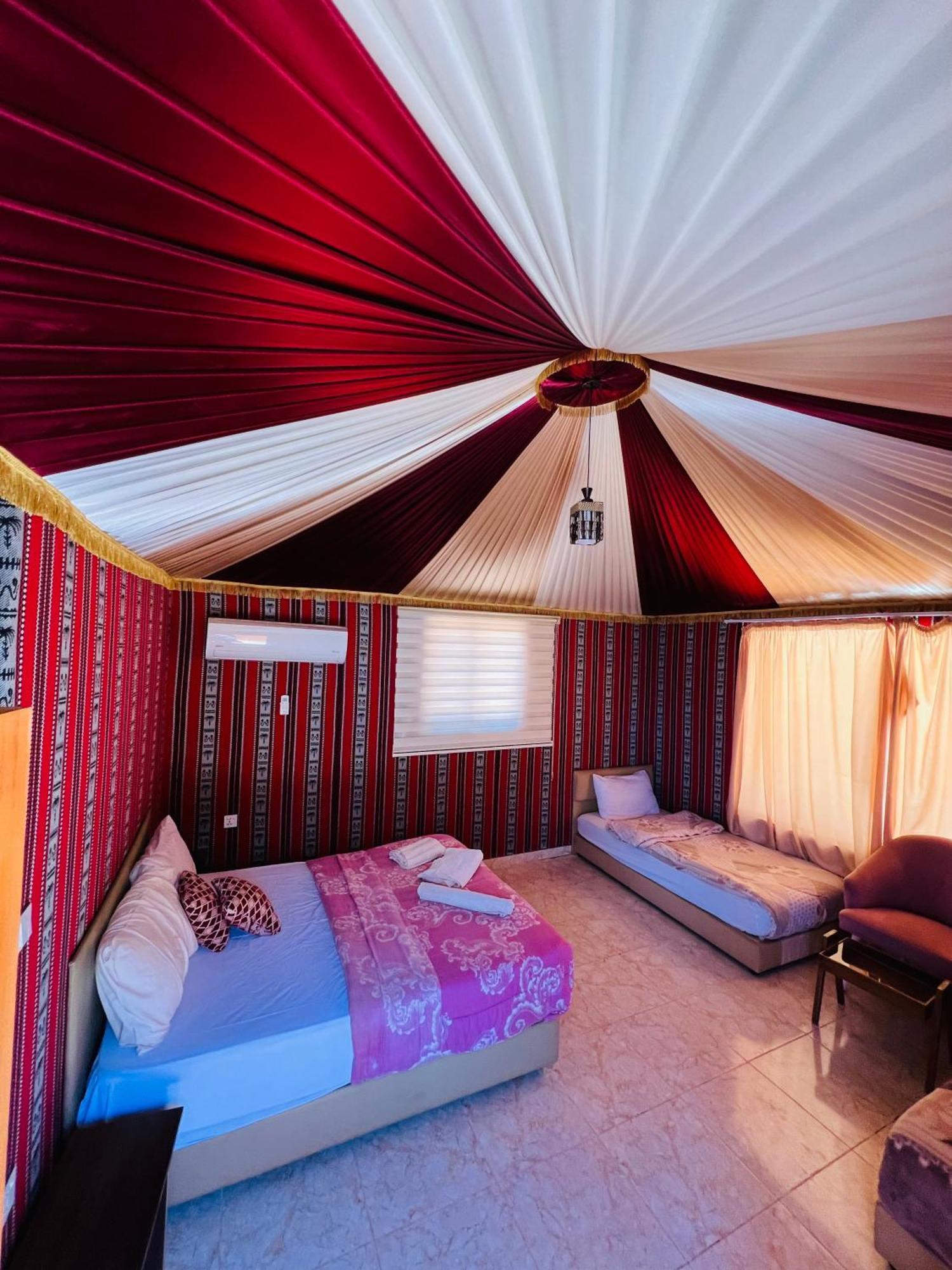 Angelina Wadi Rum Camp Extérieur photo