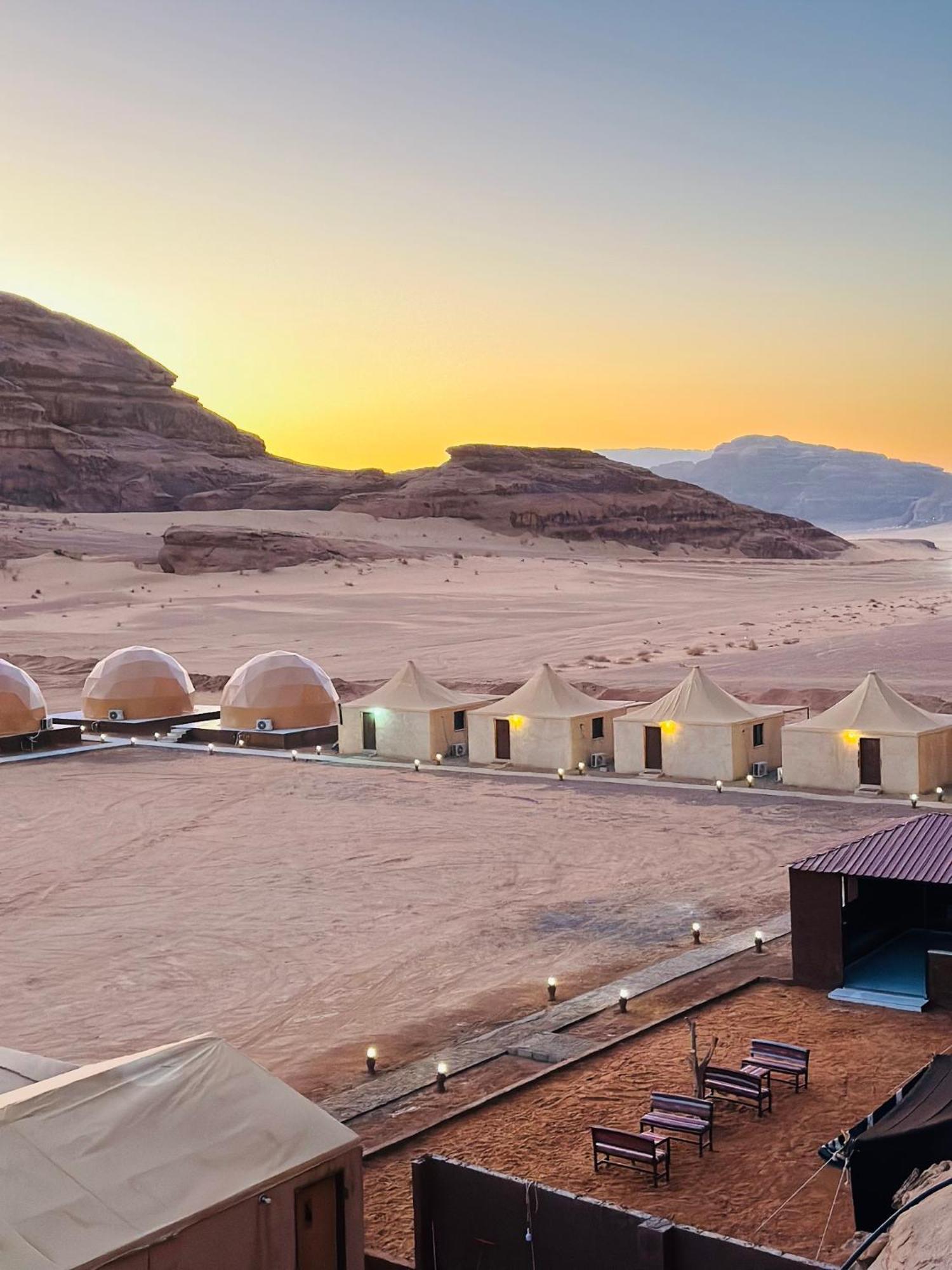 Angelina Wadi Rum Camp Extérieur photo